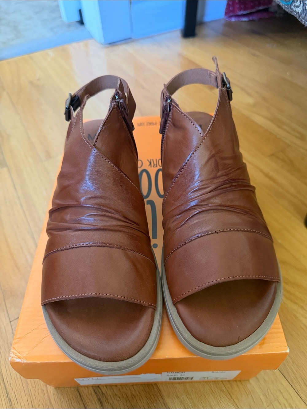 Miz Mooz Coben Brandy Brown Ruched Leather Slip-On wedge Shoe US 7.5-8